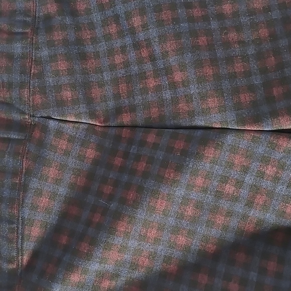 Old Navy Black and Red Dress Pants. Stretch. Old Navy (Strvie) Large - Picture 4 of 7